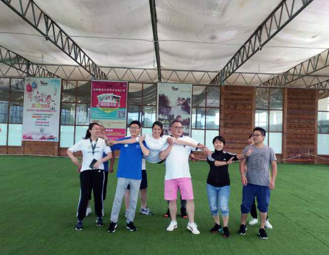 拓展活動.jpg 拓展活動.jpg